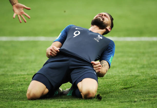 队遭遇了一 队遭遇了一